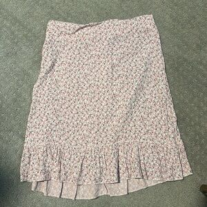 Brandy Melville floral skirt. Great condition